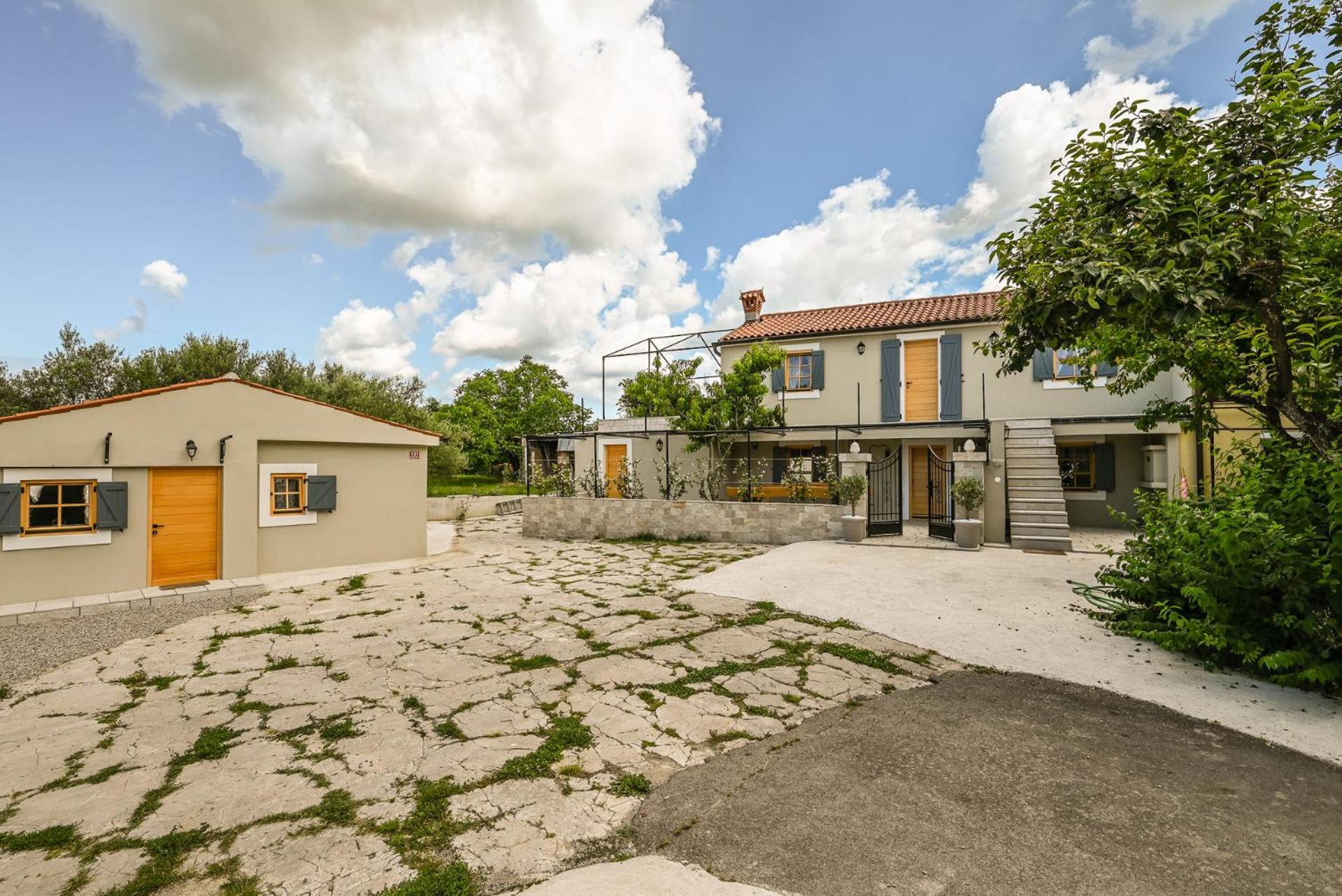 Medanni - Boutique House In Nature With Pool إيزولا المظهر الخارجي الصورة